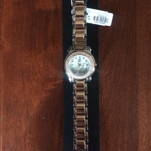 Rose Gold Watch - Picture 4 of 4